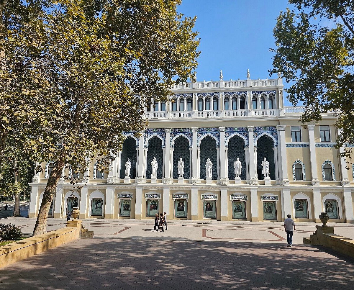 Park near museum of Azerbaijan literature, Ba