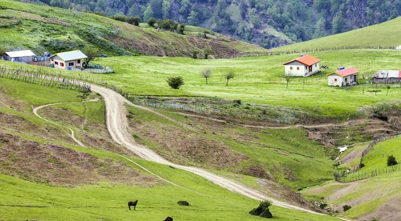 تورهای ترکینگ روستای تمشه لونه تا آبشار ریوو