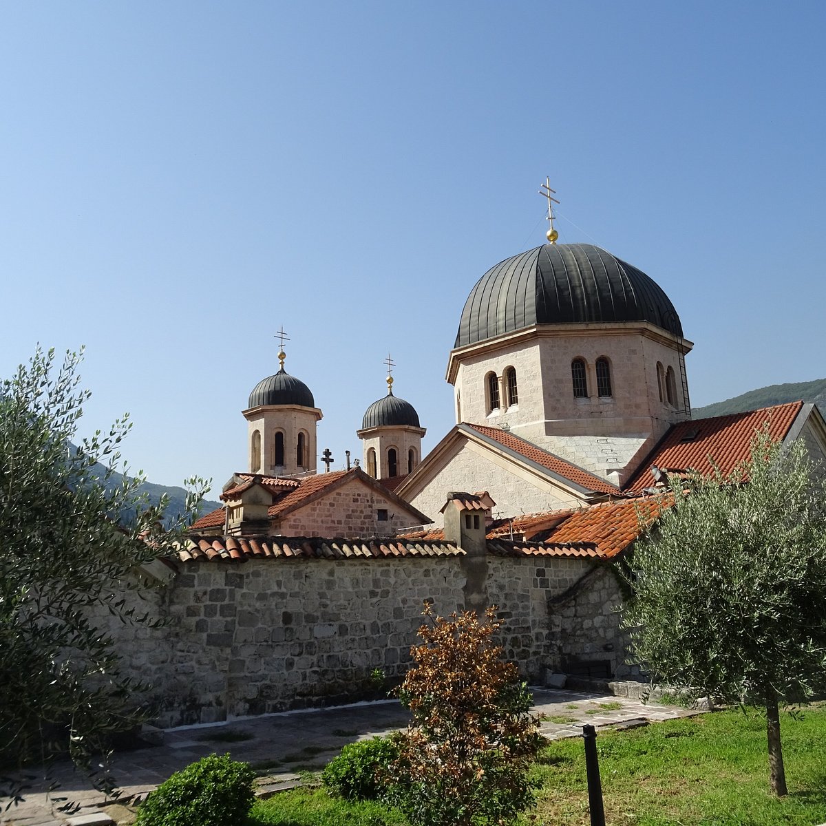 Oskorusno, St Nikole church